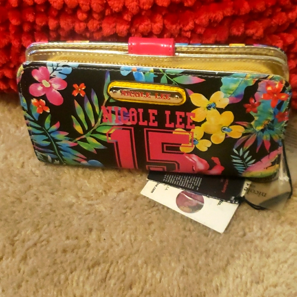 Brand New Nicole Lee wallet NWT